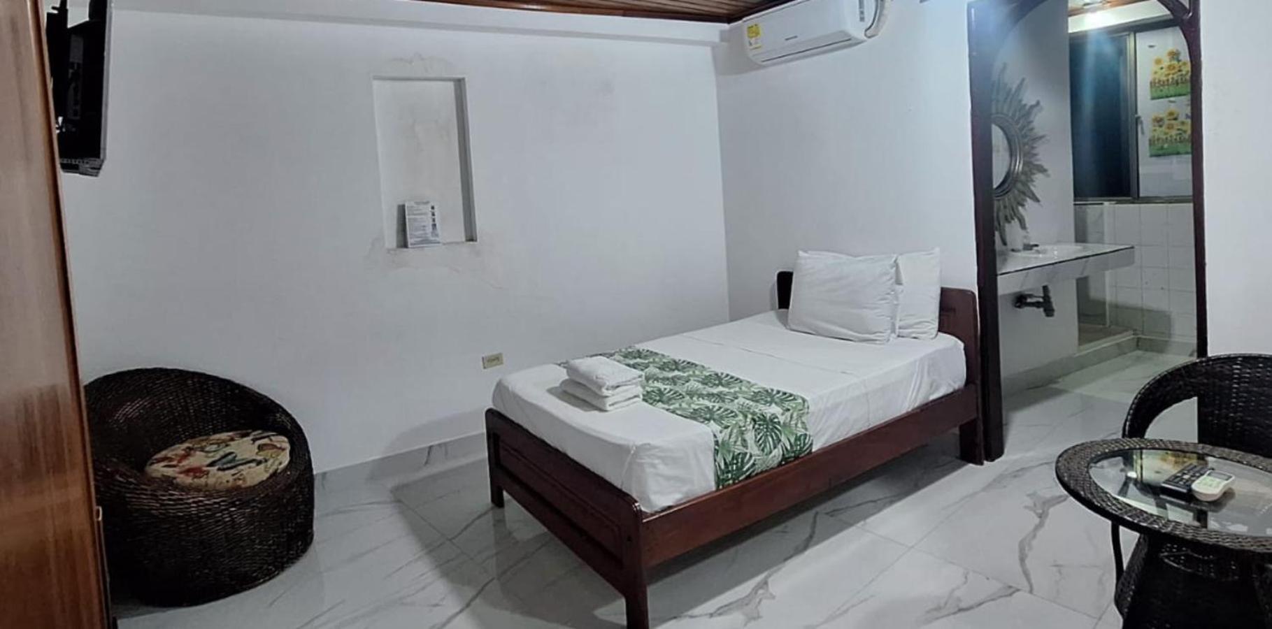Hotel Yurupary Amazonas Летисия Екстериор снимка